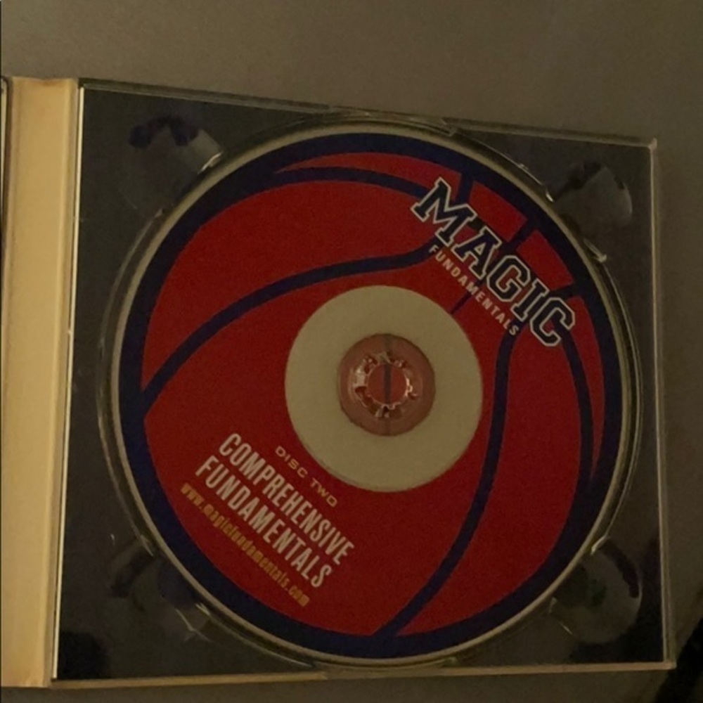 Magic Johnson Two disc CD - Picture 4 of 5